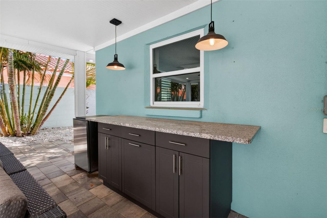 1260 81st Street S, Saint Petersburg, FL 33707 Photo