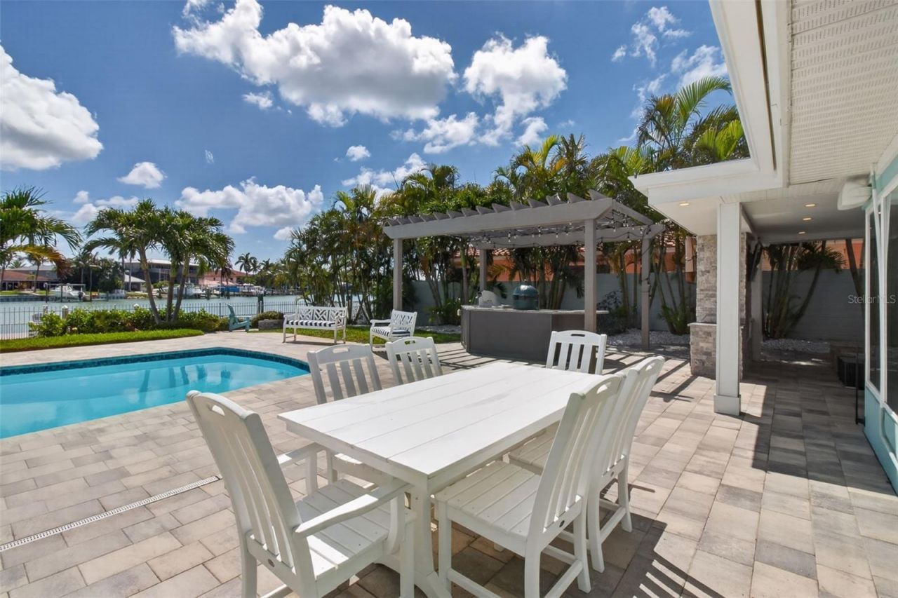 1260 81st Street S, Saint Petersburg, FL 33707 Photo