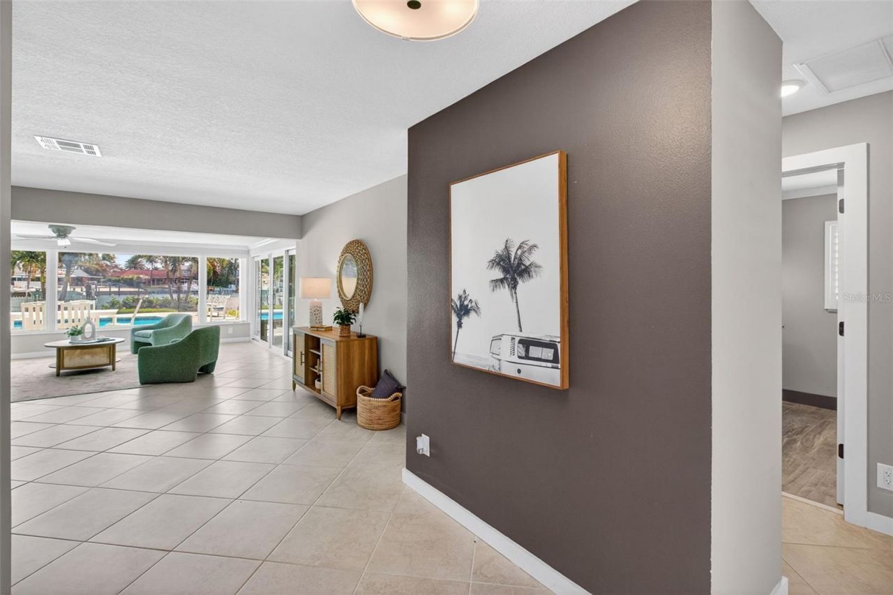 1260 81st Street S, Saint Petersburg, FL 33707 Photo