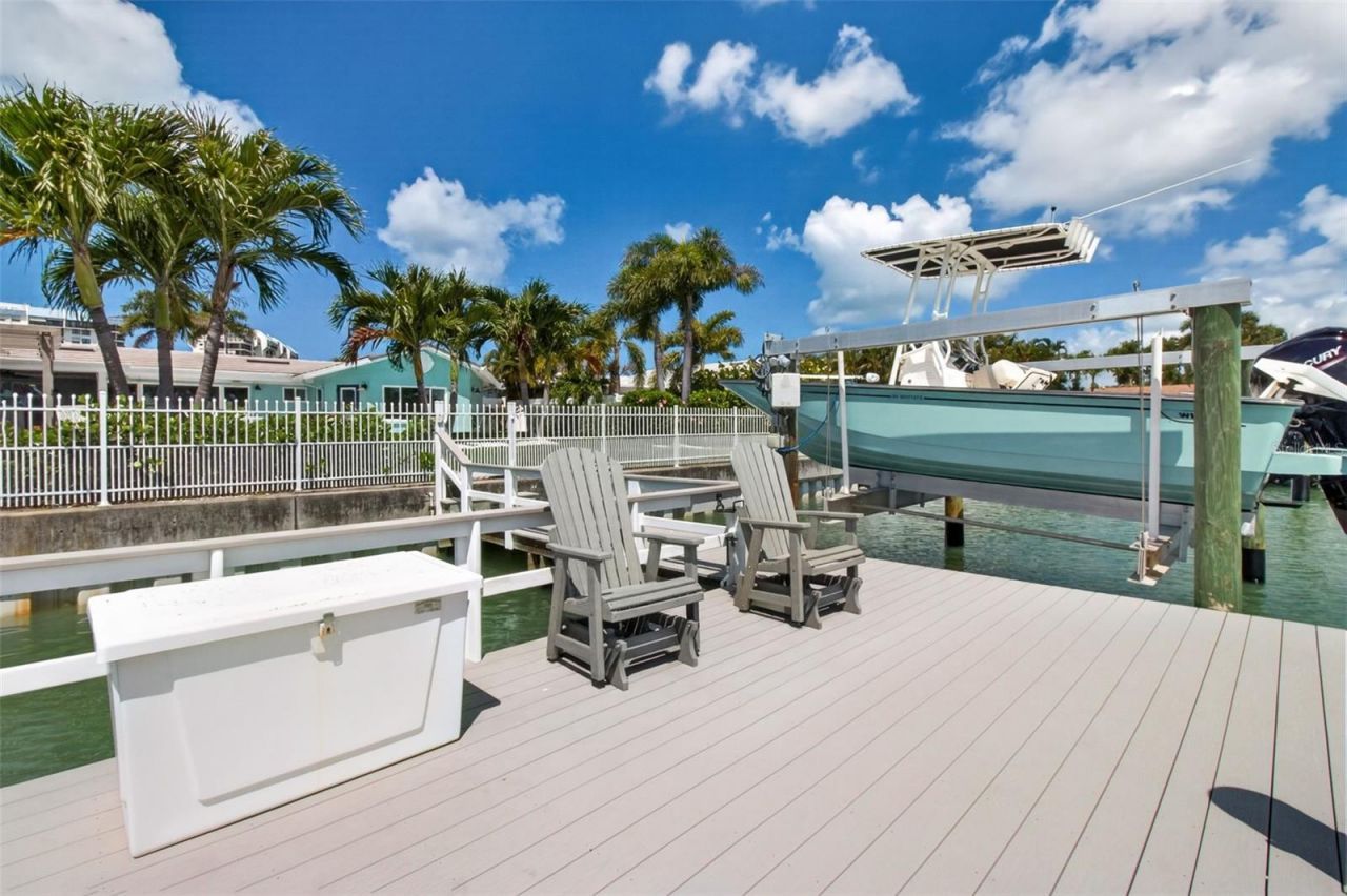 1260 81st Street S, Saint Petersburg, FL 33707 Photo