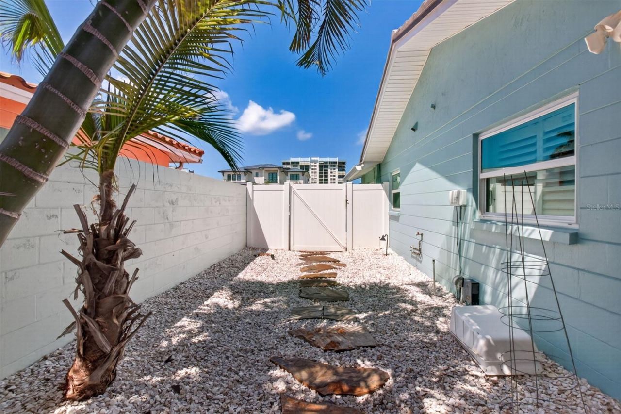 1260 81st Street S, Saint Petersburg, FL 33707 Photo