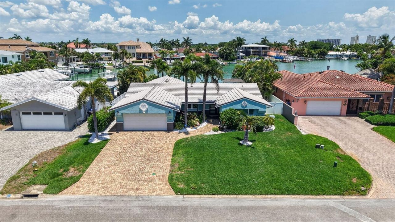 1260 81st Street S, Saint Petersburg, FL 33707 Photo
