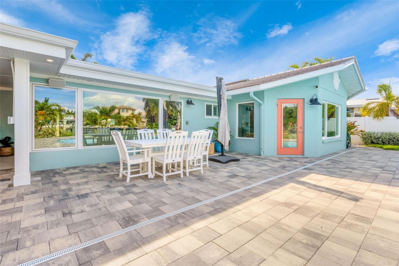 1260 81st Street S, Saint Petersburg, FL 33707 Photo