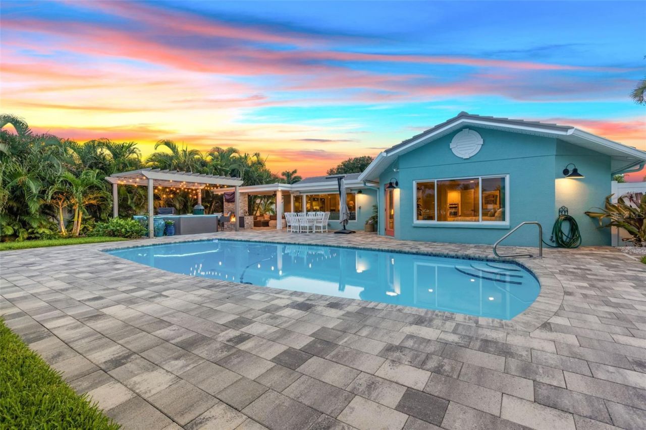 1260 81st Street S, Saint Petersburg, FL 33707 Photo