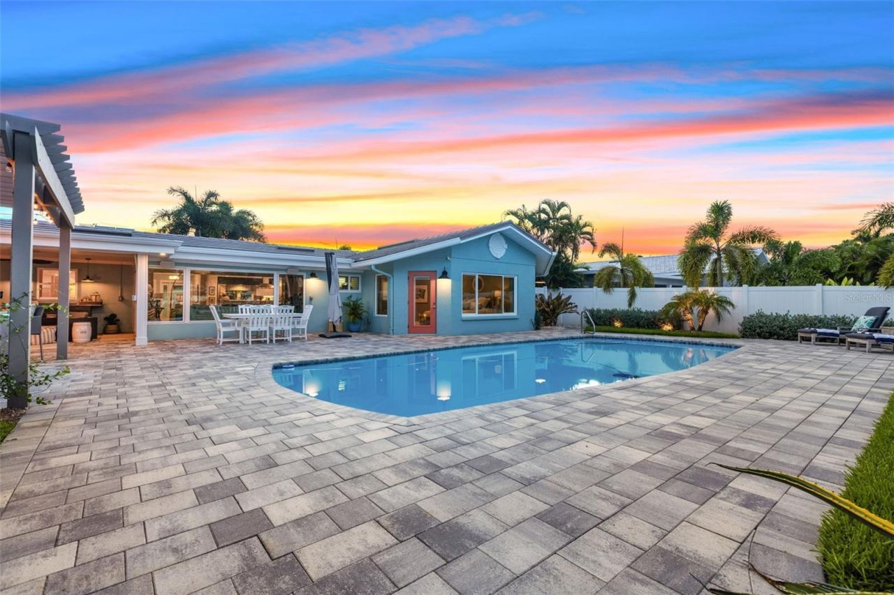 1260 81st Street S, Saint Petersburg, FL 33707 Photo