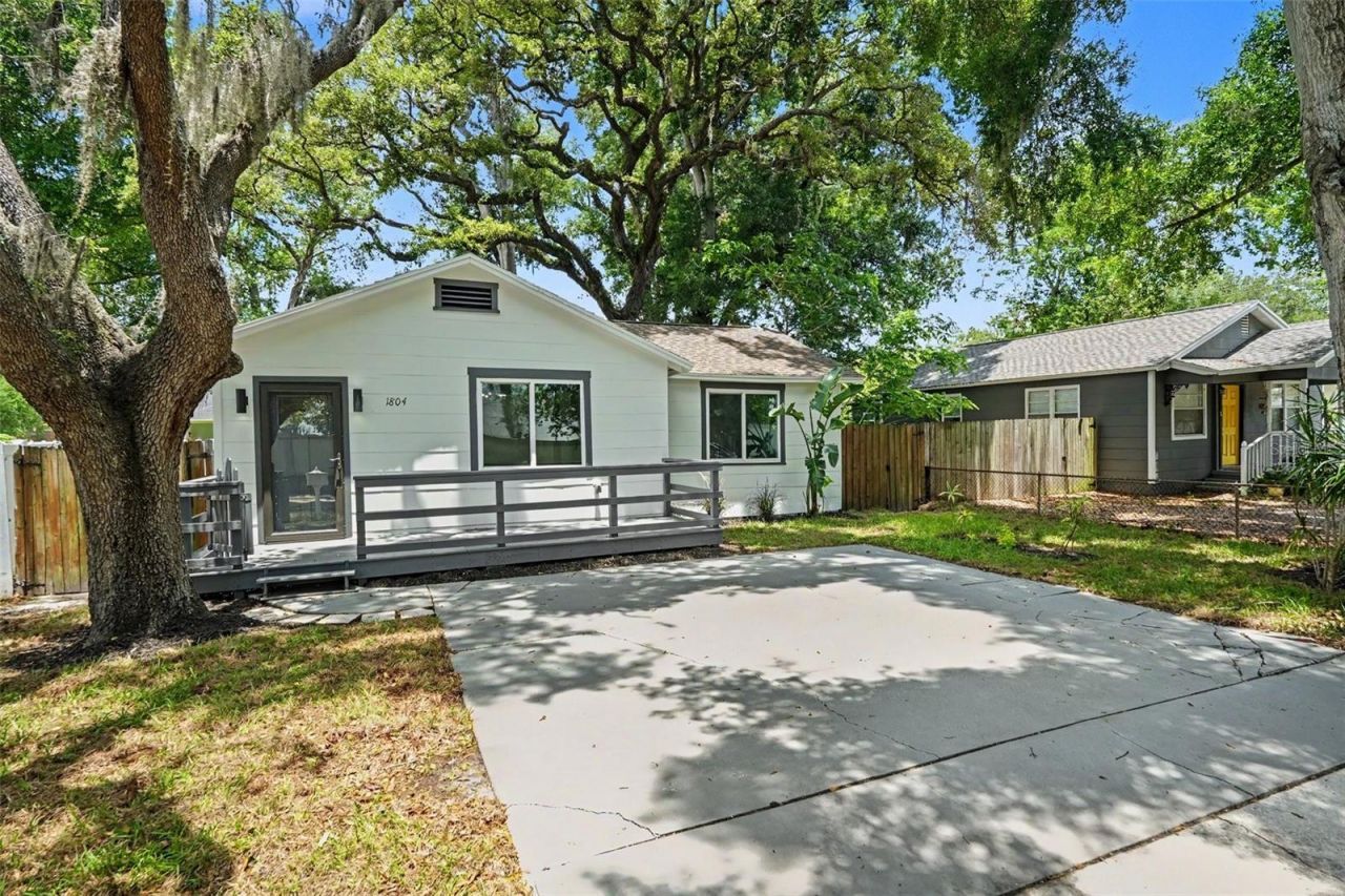 1804 E Comanche Ave , Tampa, FL 33610 Photo