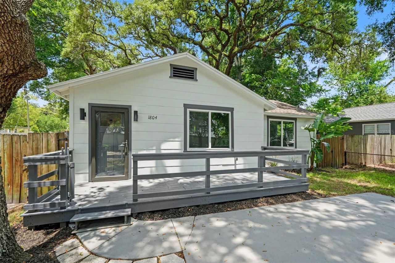1804 E Comanche Ave , Tampa, FL 33610 Photo