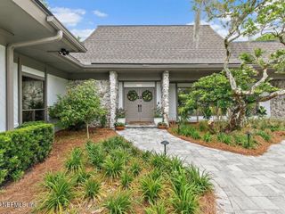 7575 HOLLYRIDGE Road
