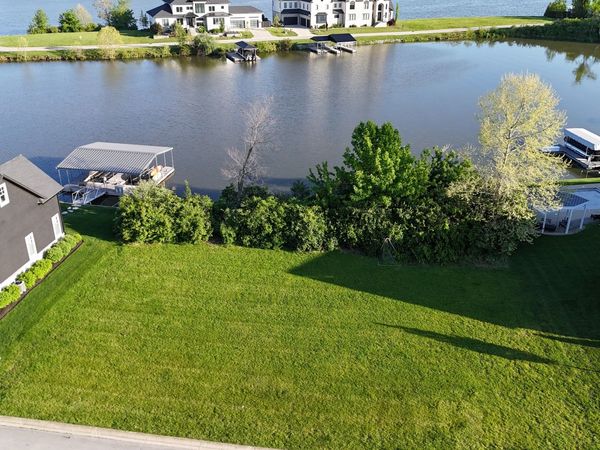 13372 Cambridge Cove Way, Fishers, IN 46055