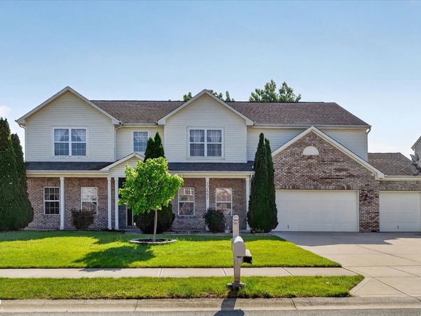 12897 Broncos Drive, Fishers, IN 46037