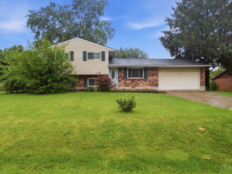 5737 Liberty Fairfield Road, Fairfield Twp, OH 45011 Photo 1