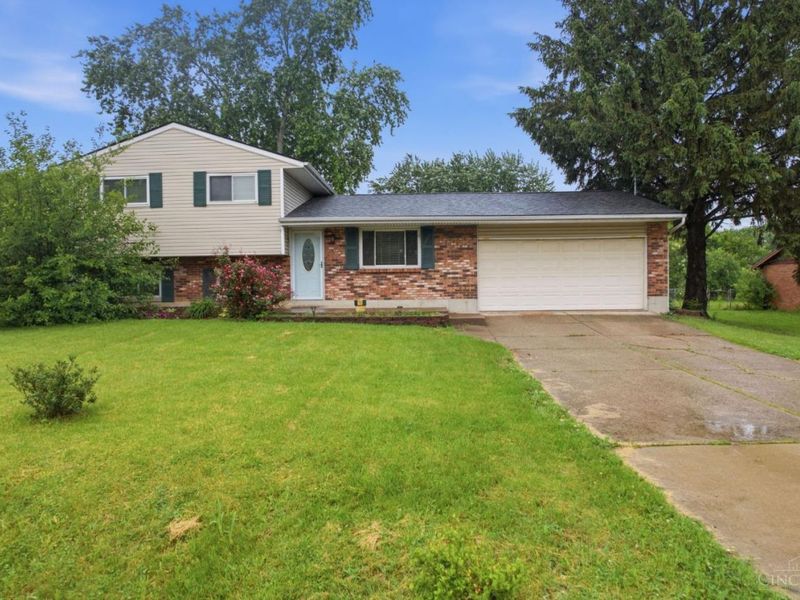 5737 Liberty Fairfield Road, Fairfield Twp, OH 45011 Photo 2