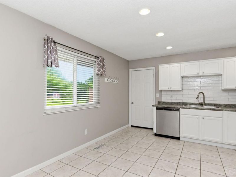 5737 Liberty Fairfield Road, Fairfield Twp, OH 45011 Photo 24
