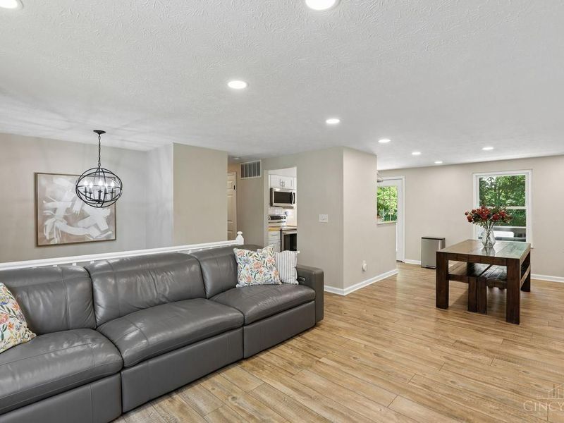 6673 Fernshire Court, Mason, OH 45040 Photo 5
