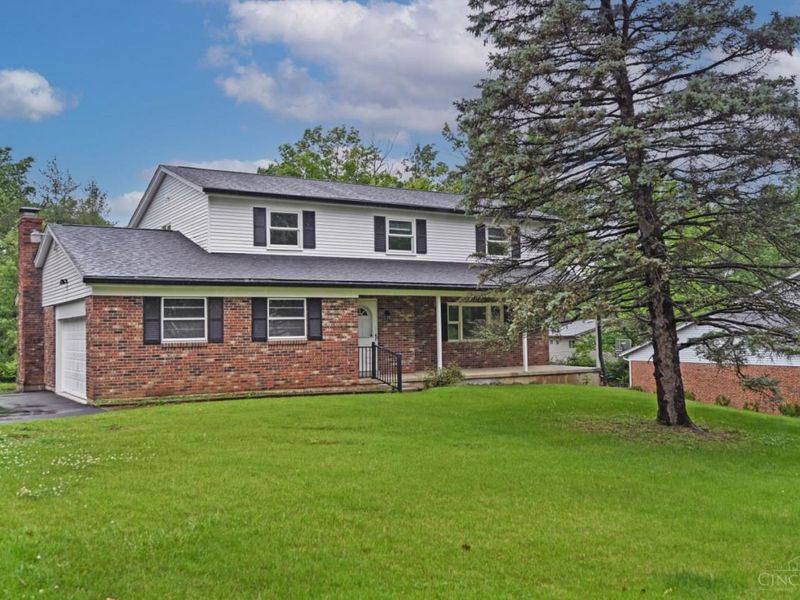10219 Winstead Lane, Springfield Twp., OH 45231 Photo 2