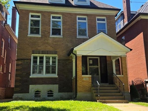 3512 Halliday Avenue , St Louis, MO 63118
