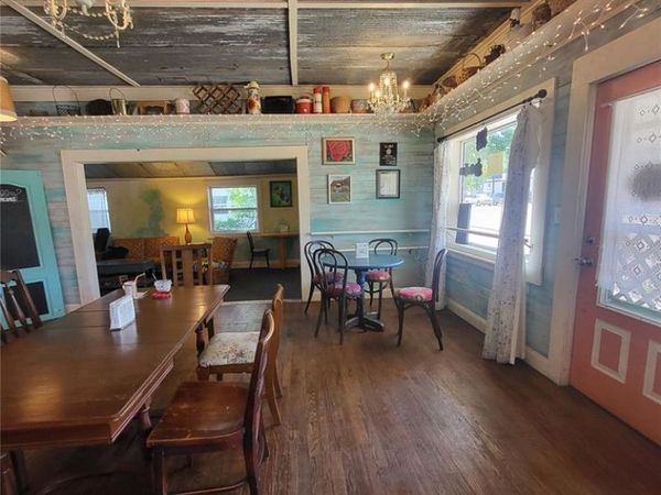 180 N 2nd Street , Ellington, MO 63638