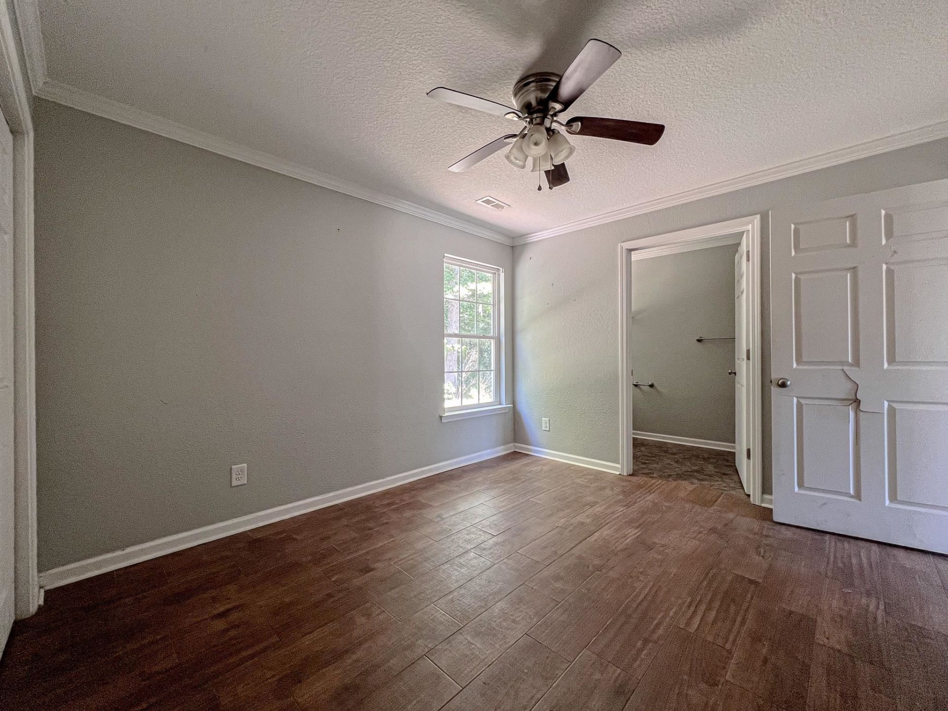 834 Shem Creek Circle  Photo 10