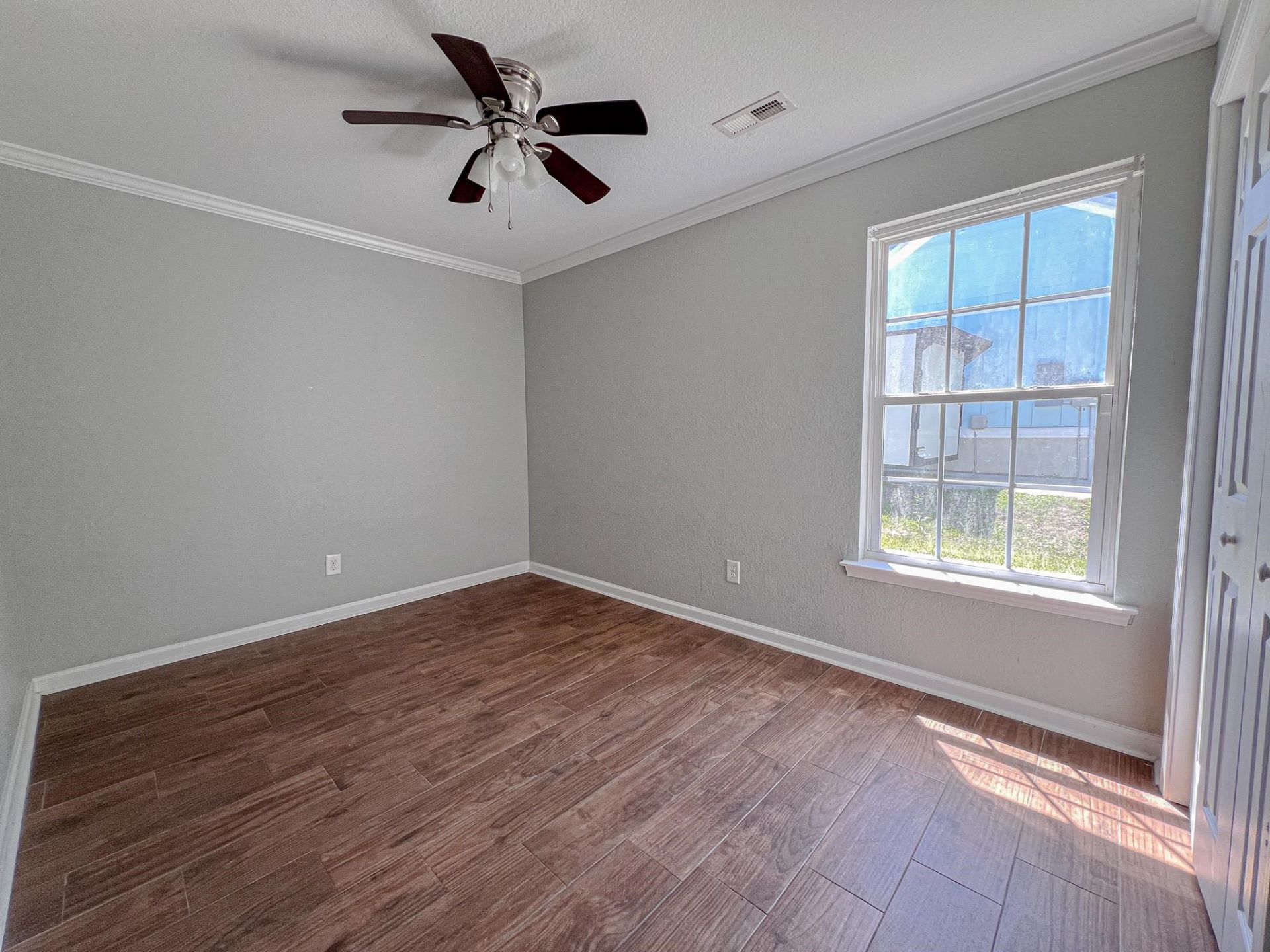 834 Shem Creek Circle  Photo 14