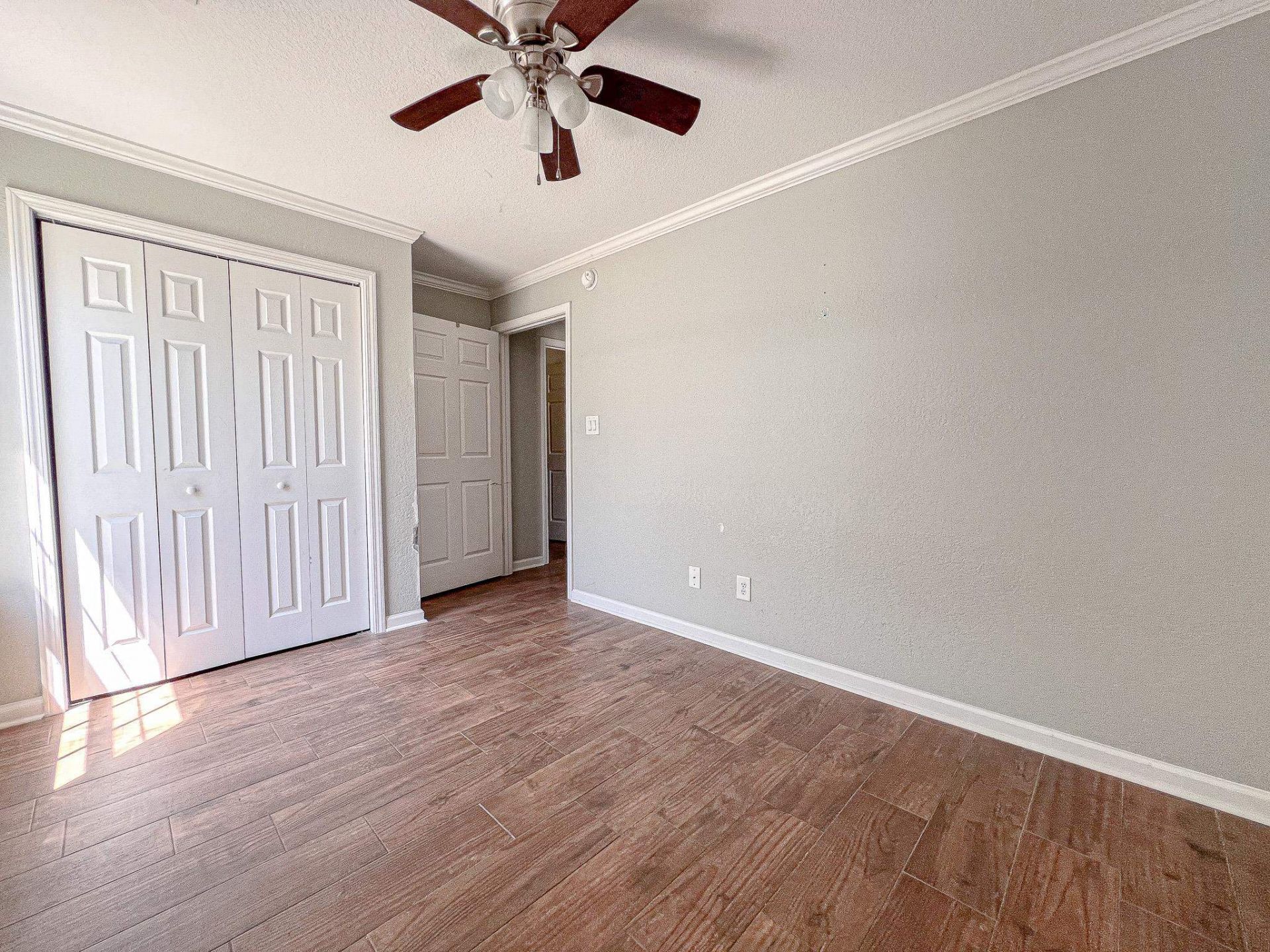 834 Shem Creek Circle  Photo 15