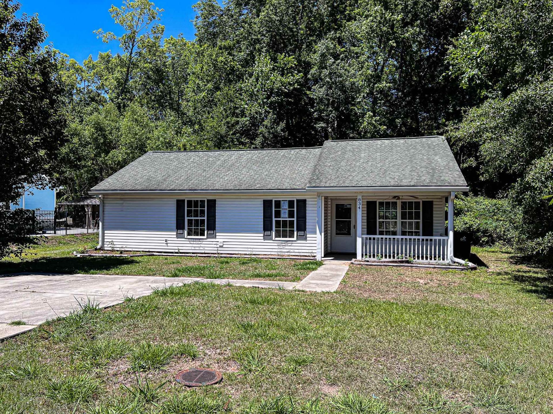 834 Shem Creek Circle  Photo 2