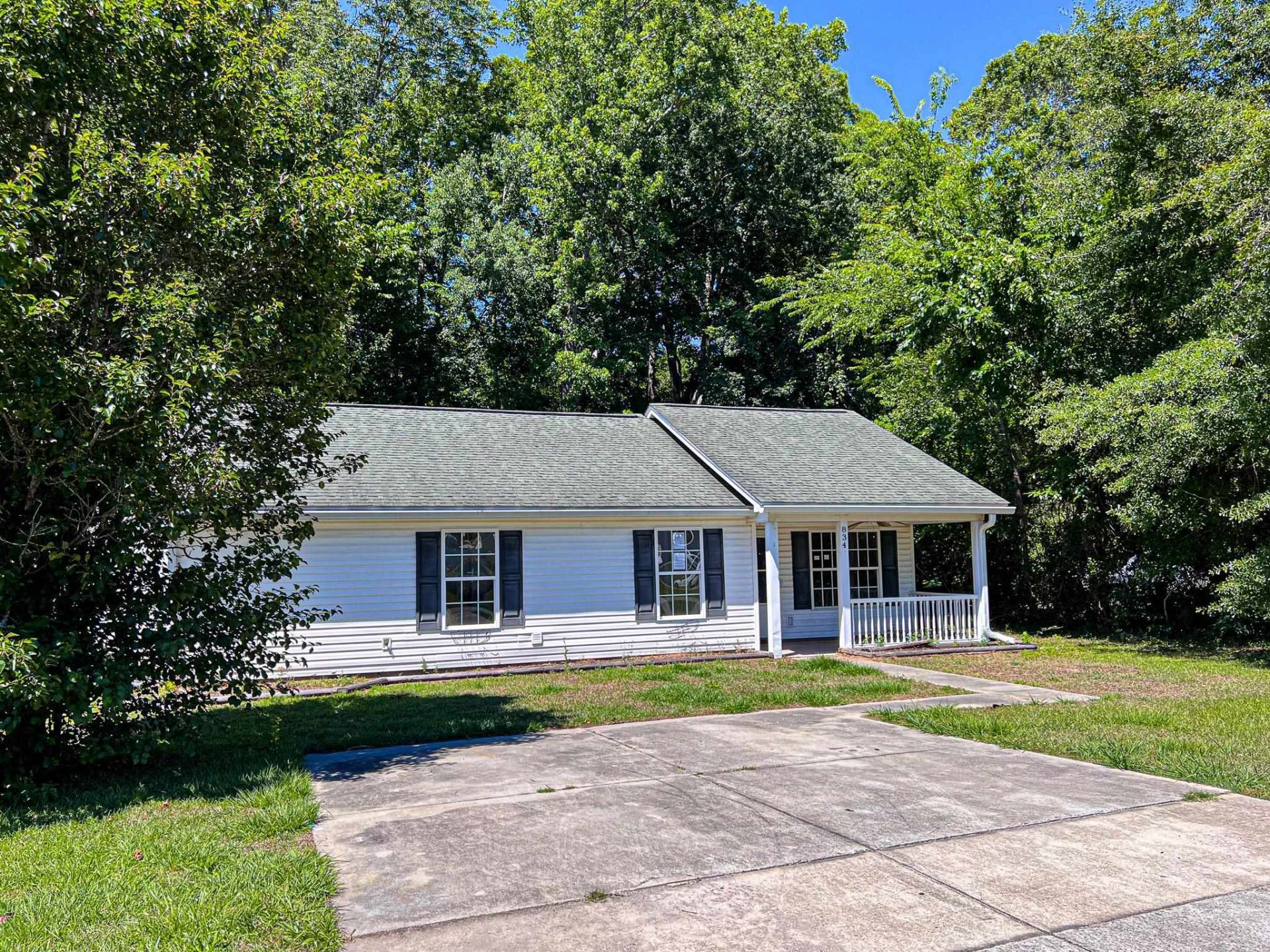 834 Shem Creek Circle  Photo 3