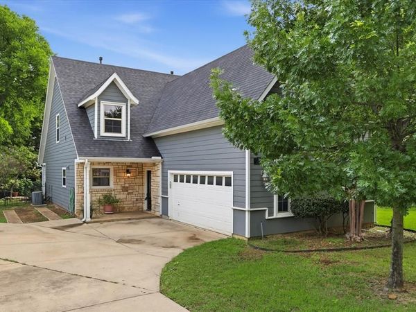 413 Collins Street, Argyle, TX 76226