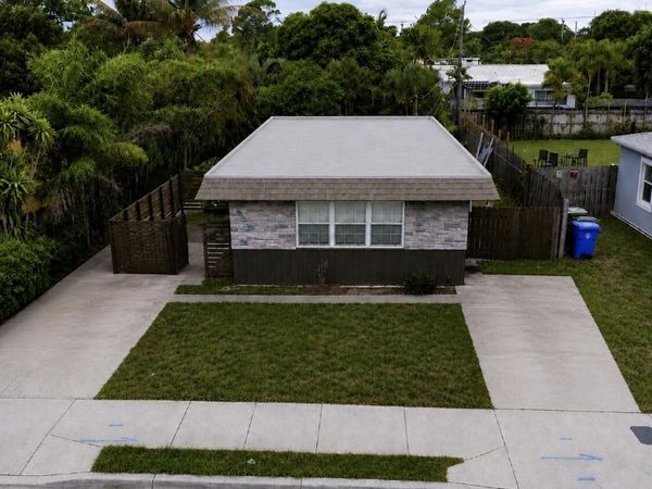 1429 N Andrews Avenue, Fort Lauderdale, FL 33311