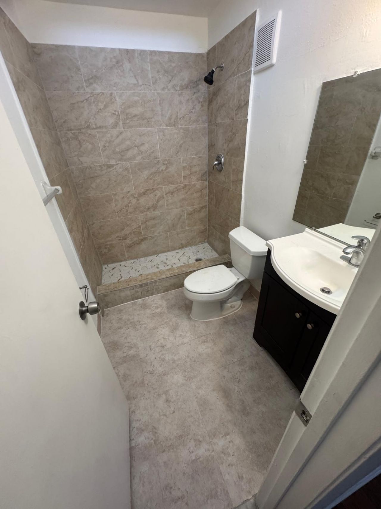8773 Shadow Wood Boulevard, Unit 303, Coral Springs, FL 33071 Photo