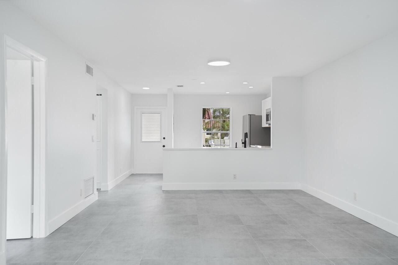 737 Nantucket Circle, Unit B, Lake Worth, FL 33467 Photo