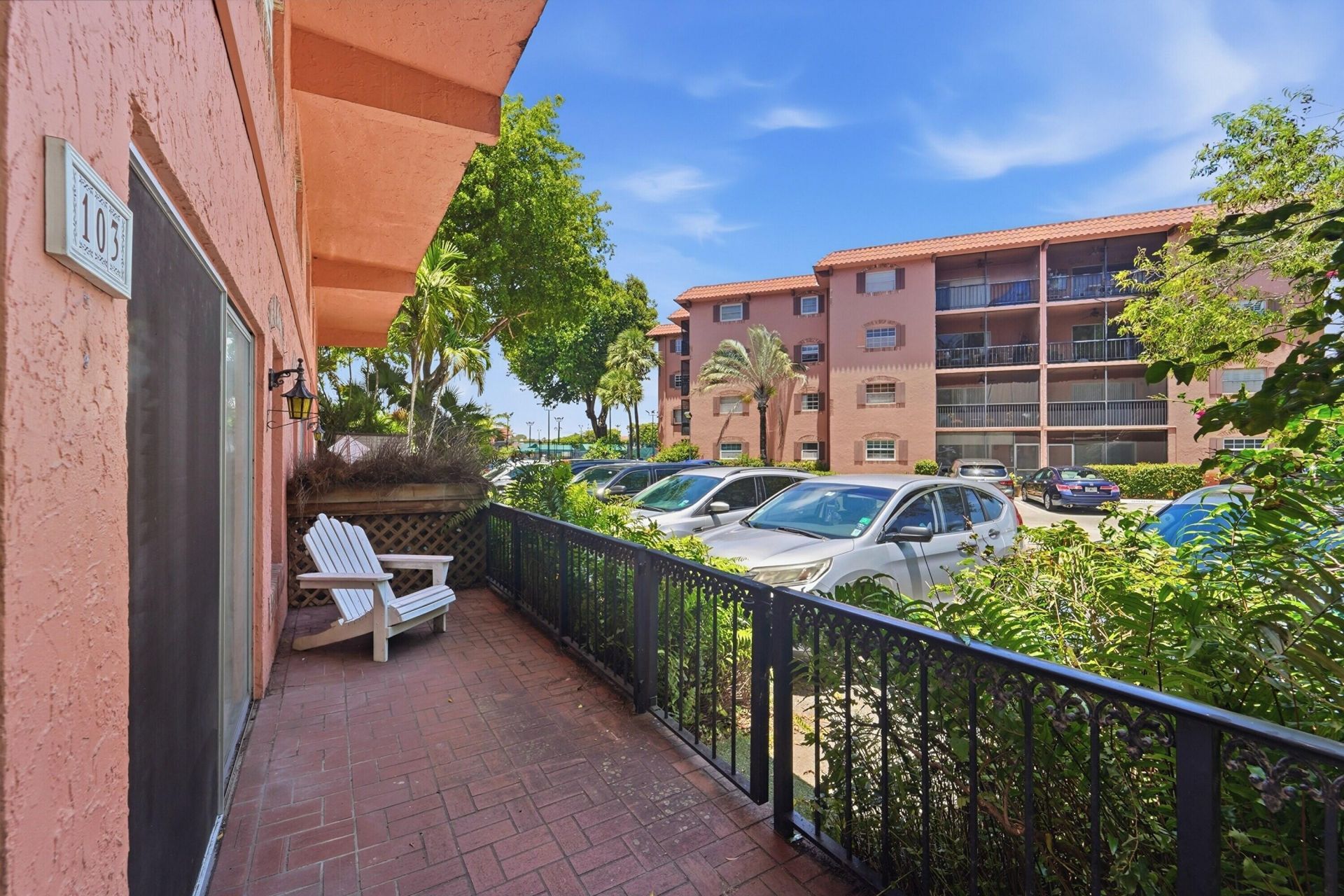 640 Tennis Club Drive, Unit 103, Fort Lauderdale, FL 33311 Photo