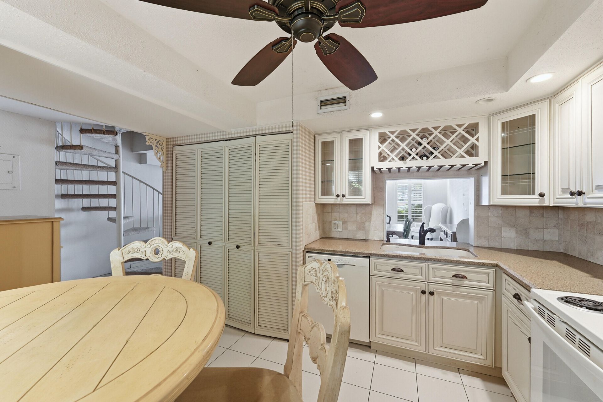 640 Tennis Club Drive, Unit 103, Fort Lauderdale, FL 33311 Photo
