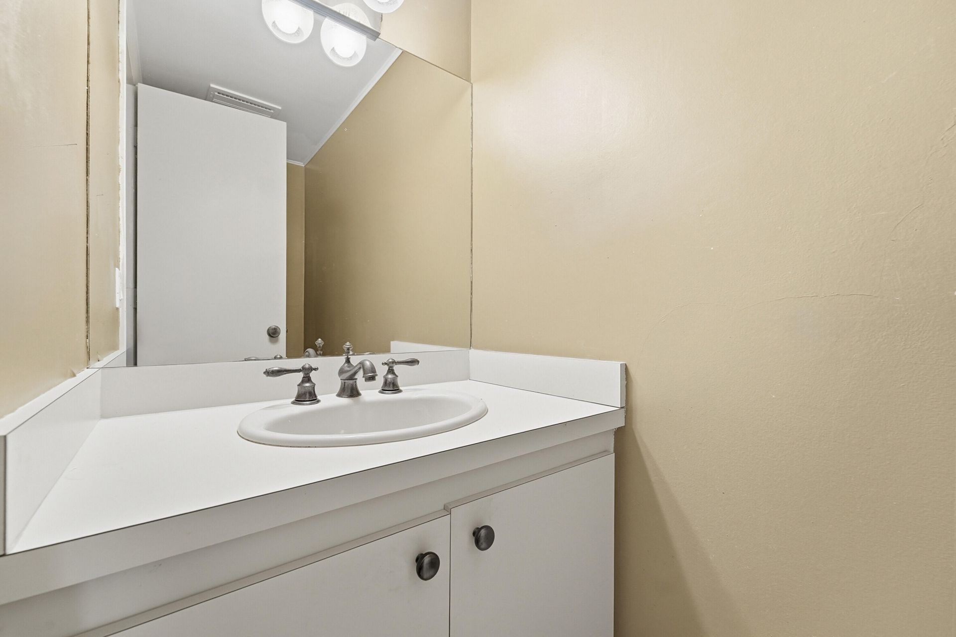 640 Tennis Club Drive, Unit 103, Fort Lauderdale, FL 33311 Photo