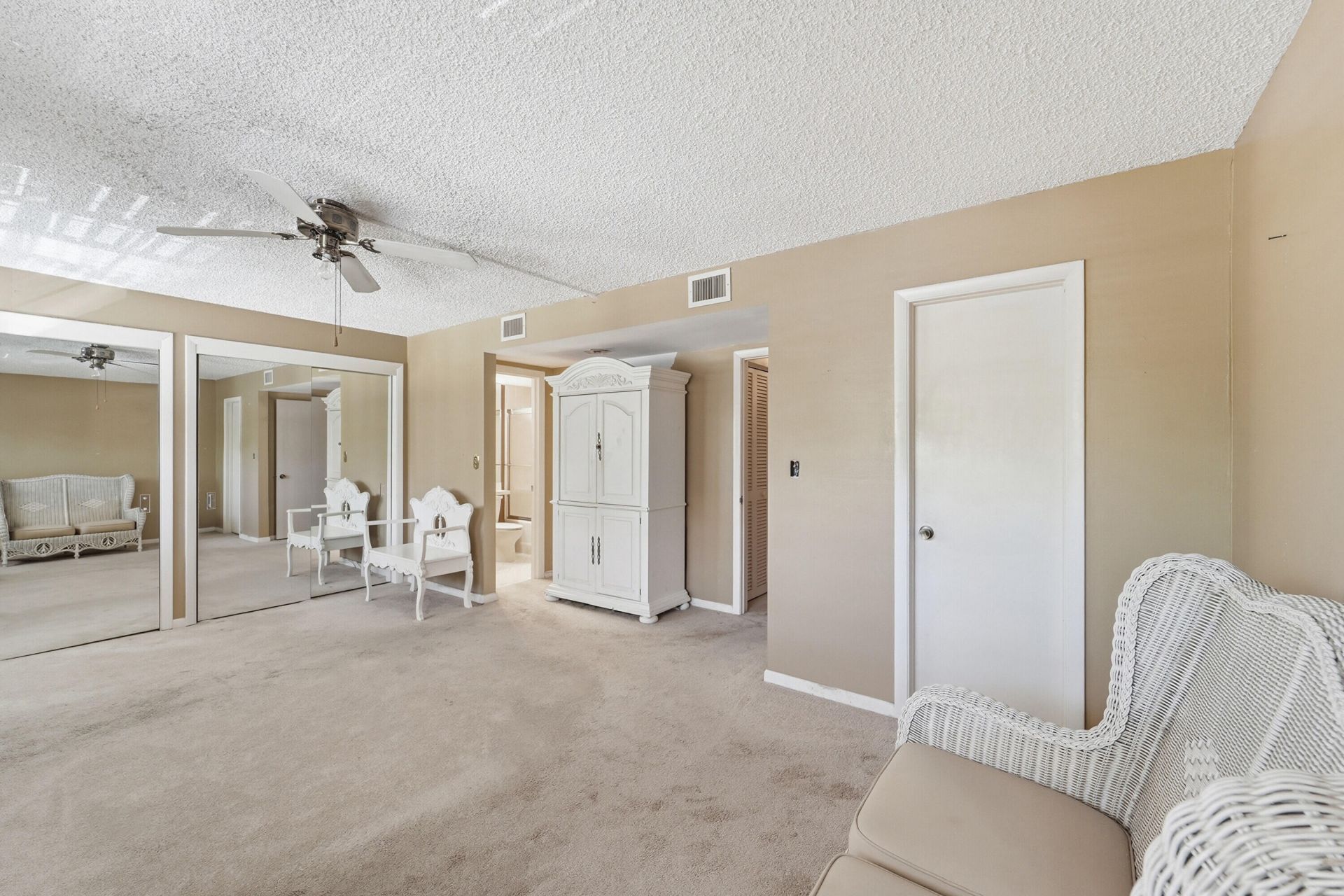 640 Tennis Club Drive, Unit 103, Fort Lauderdale, FL 33311 Photo