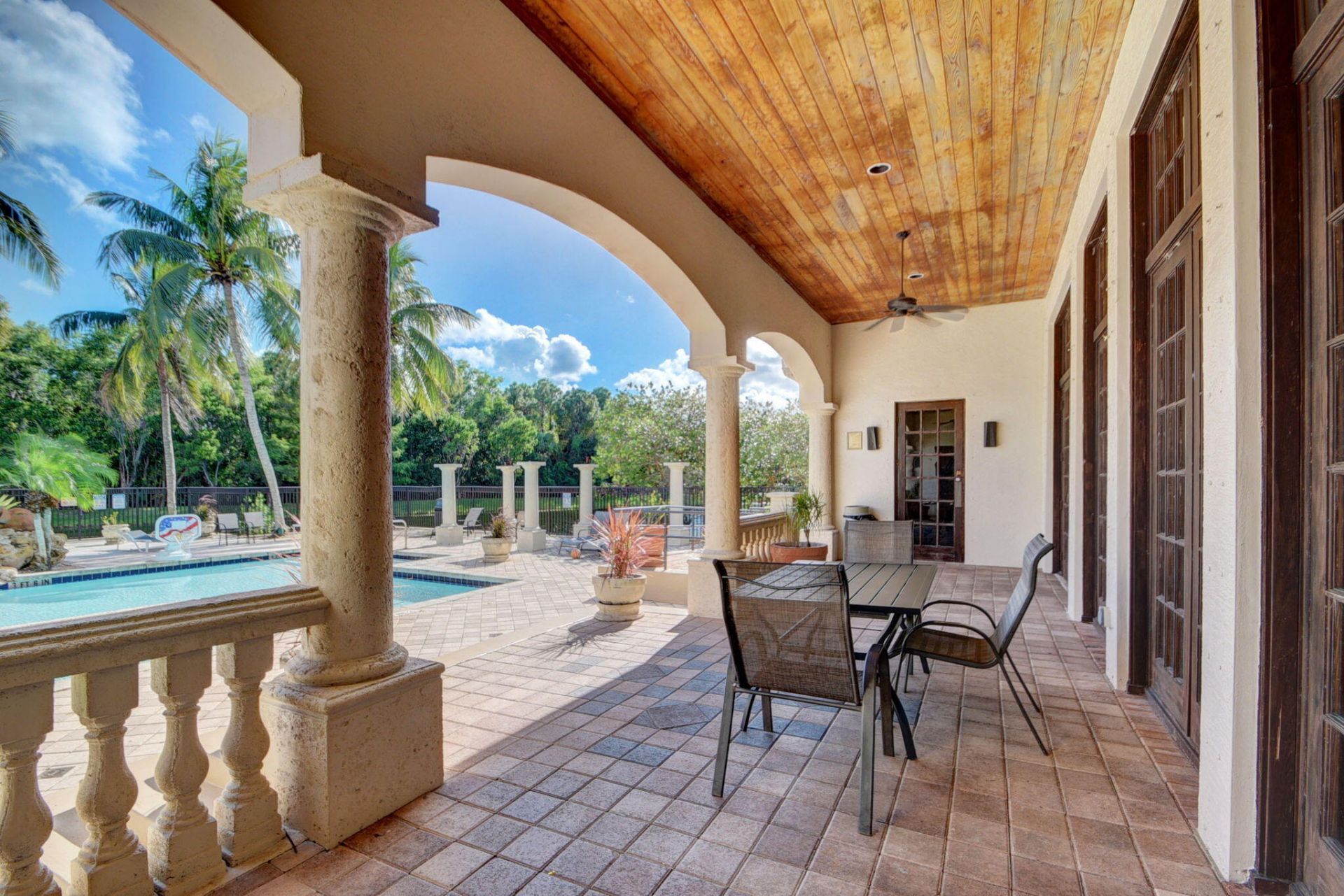 600 Crestwood Court N, Unit 607, Royal Palm Beach, FL 33411 Photo