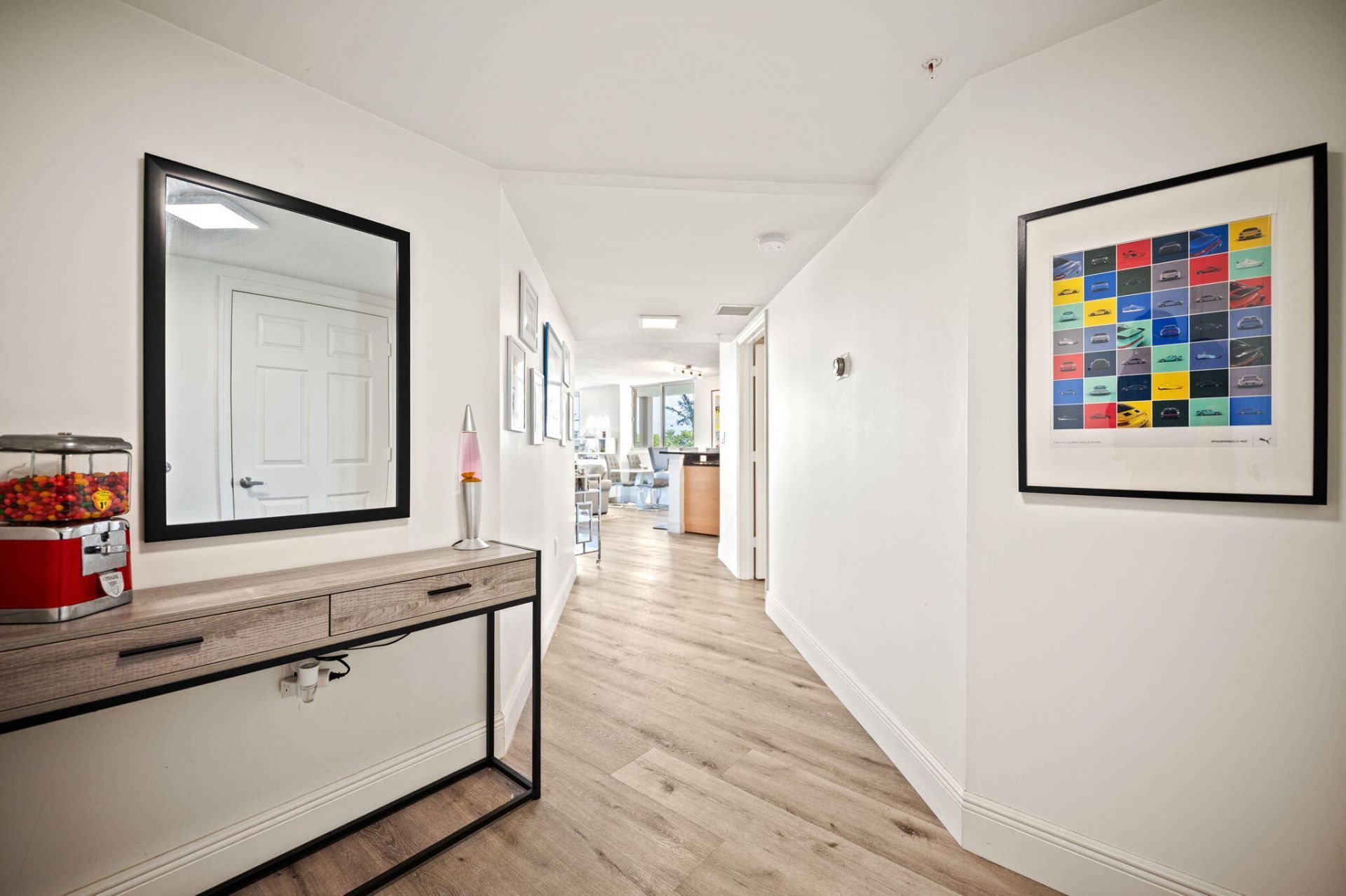 2001 N Ocean Boulevard, Unit 304, Fort Lauderdale, FL 33305 Photo