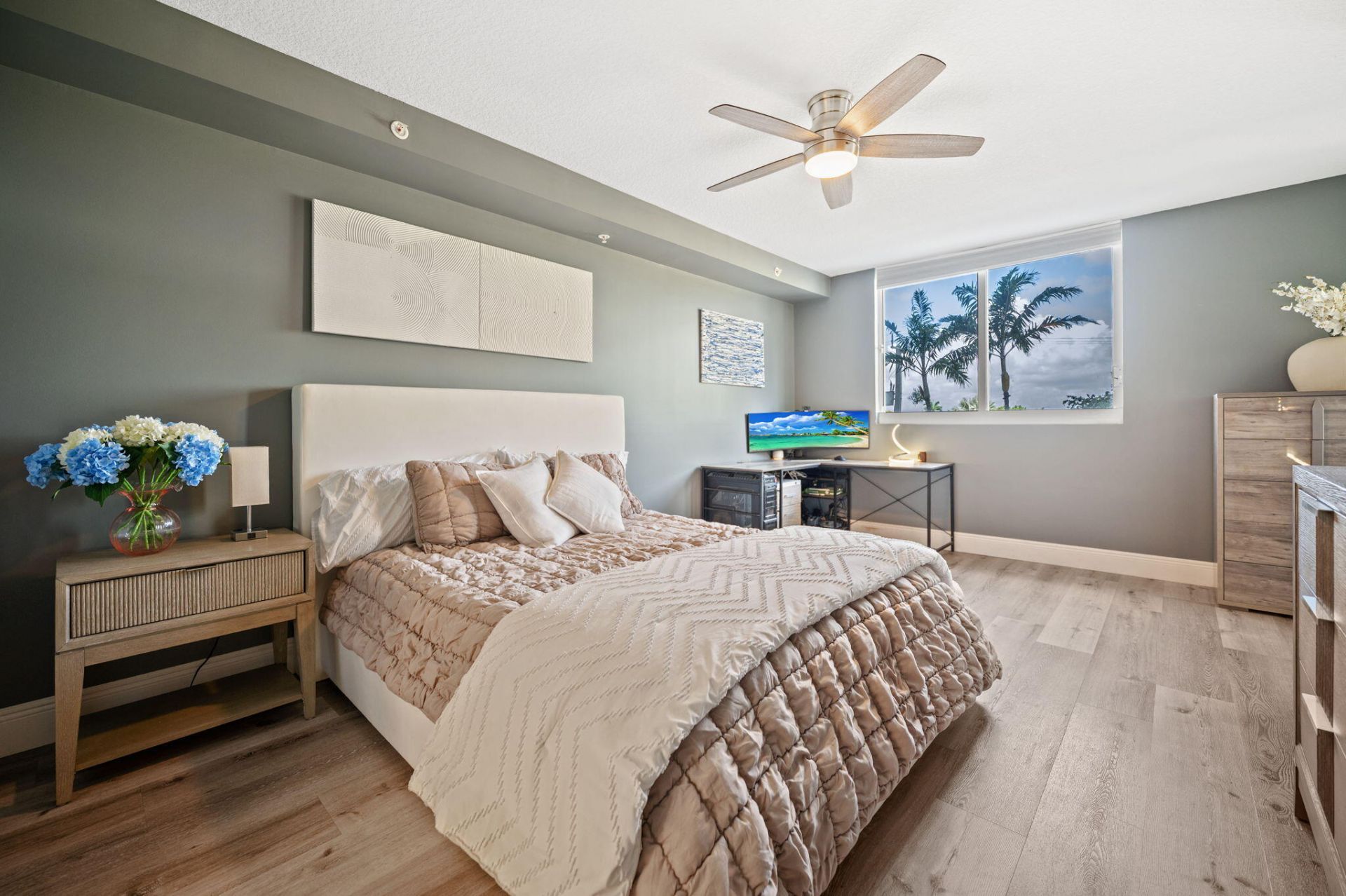 2001 N Ocean Boulevard, Unit 304, Fort Lauderdale, FL 33305 Photo