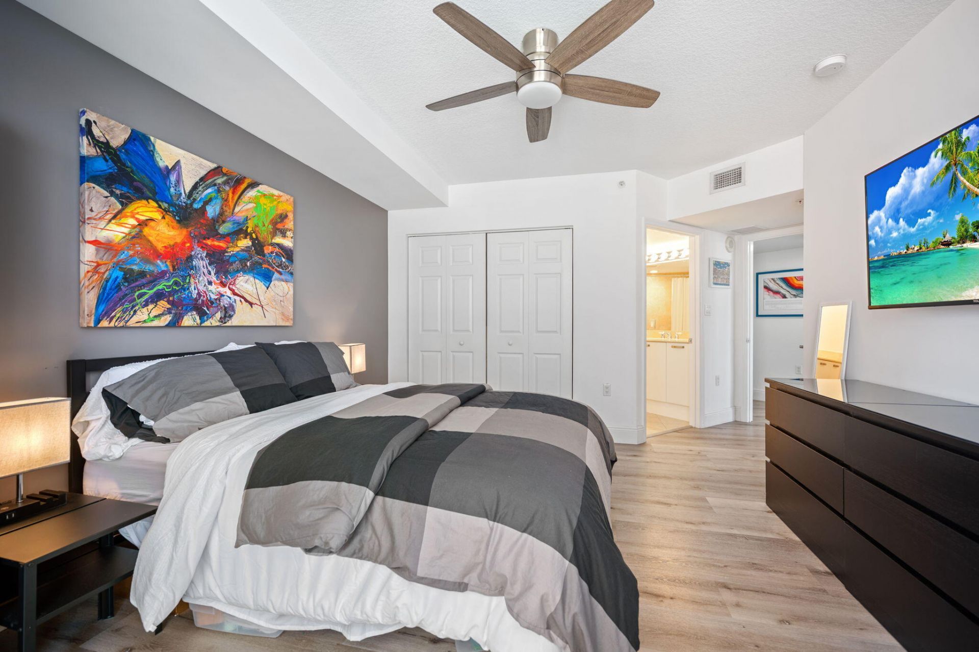 2001 N Ocean Boulevard, Unit 304, Fort Lauderdale, FL 33305 Photo