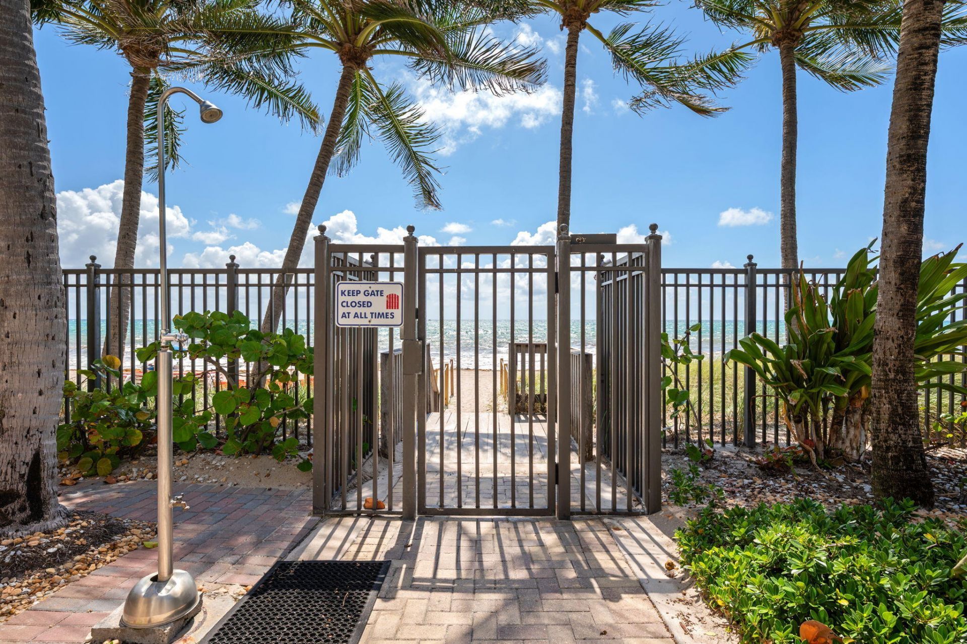 2001 N Ocean Boulevard, Unit 304, Fort Lauderdale, FL 33305 Photo