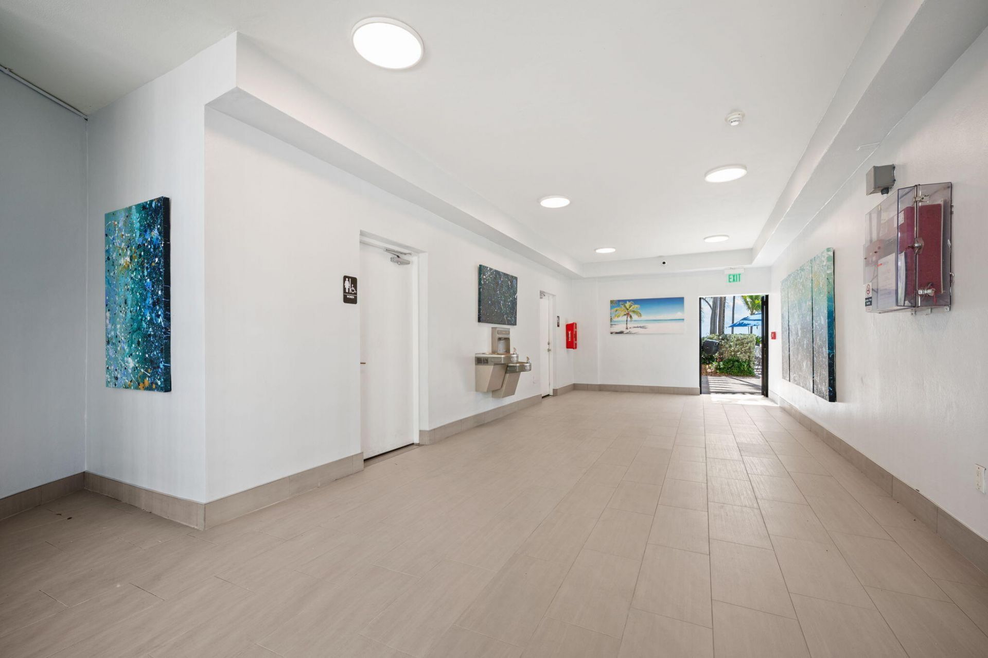 2001 N Ocean Boulevard, Unit 304, Fort Lauderdale, FL 33305 Photo