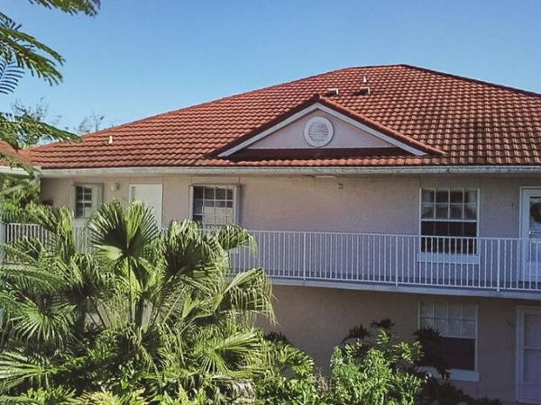 300 Grand Royale Circle, Unit 204, Vero Beach, FL 32962