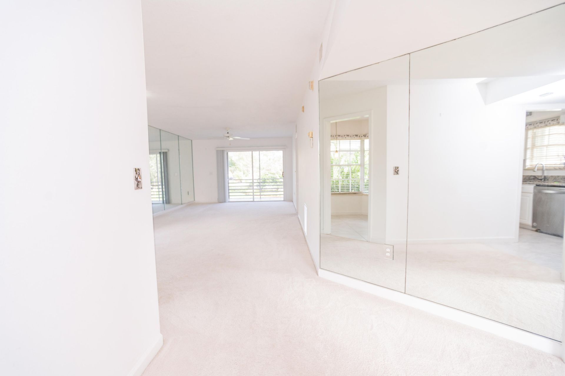 300 Grand Royale Circle, Unit 204, Vero Beach, FL 32962 Photo