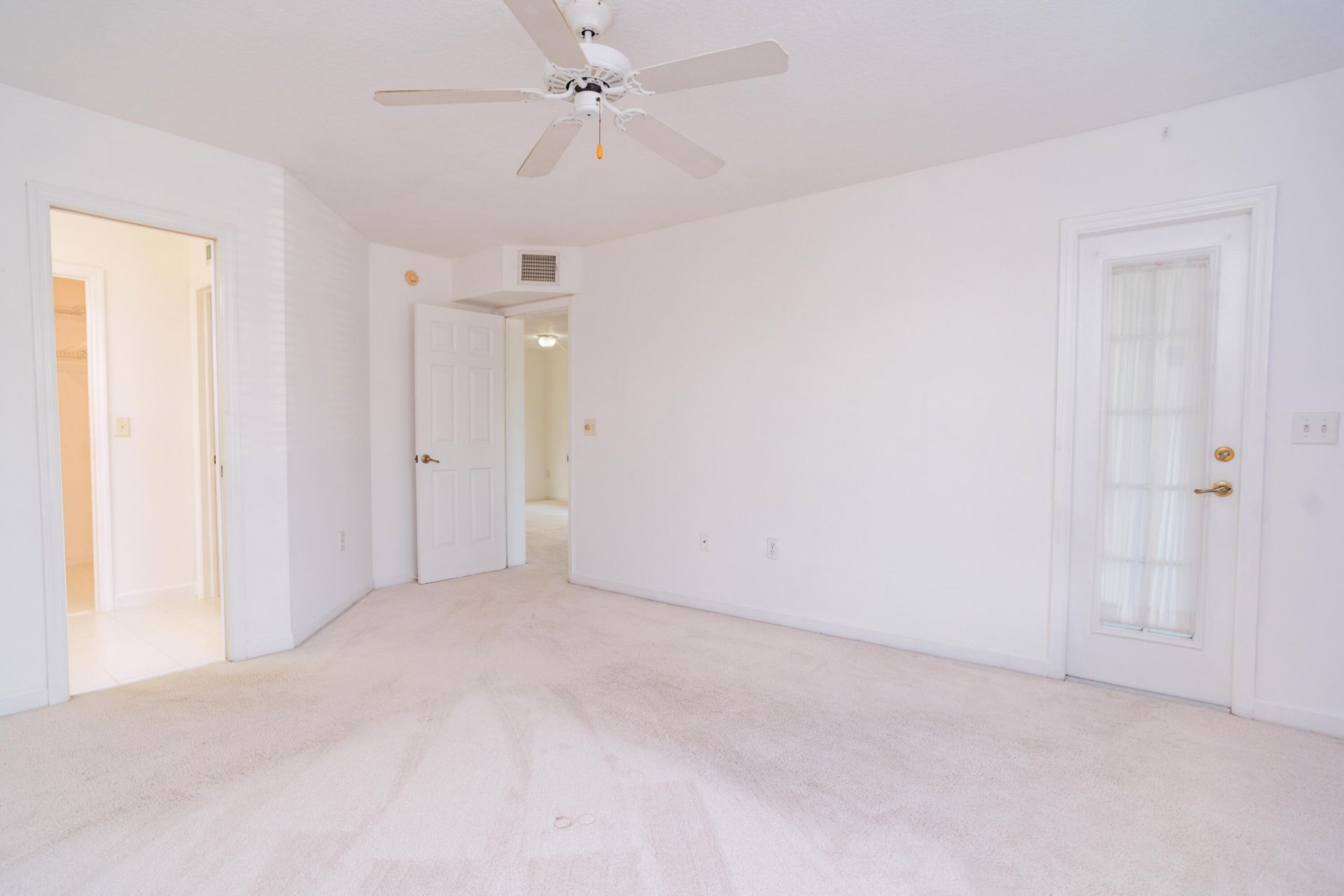300 Grand Royale Circle, Unit 204, Vero Beach, FL 32962 Photo