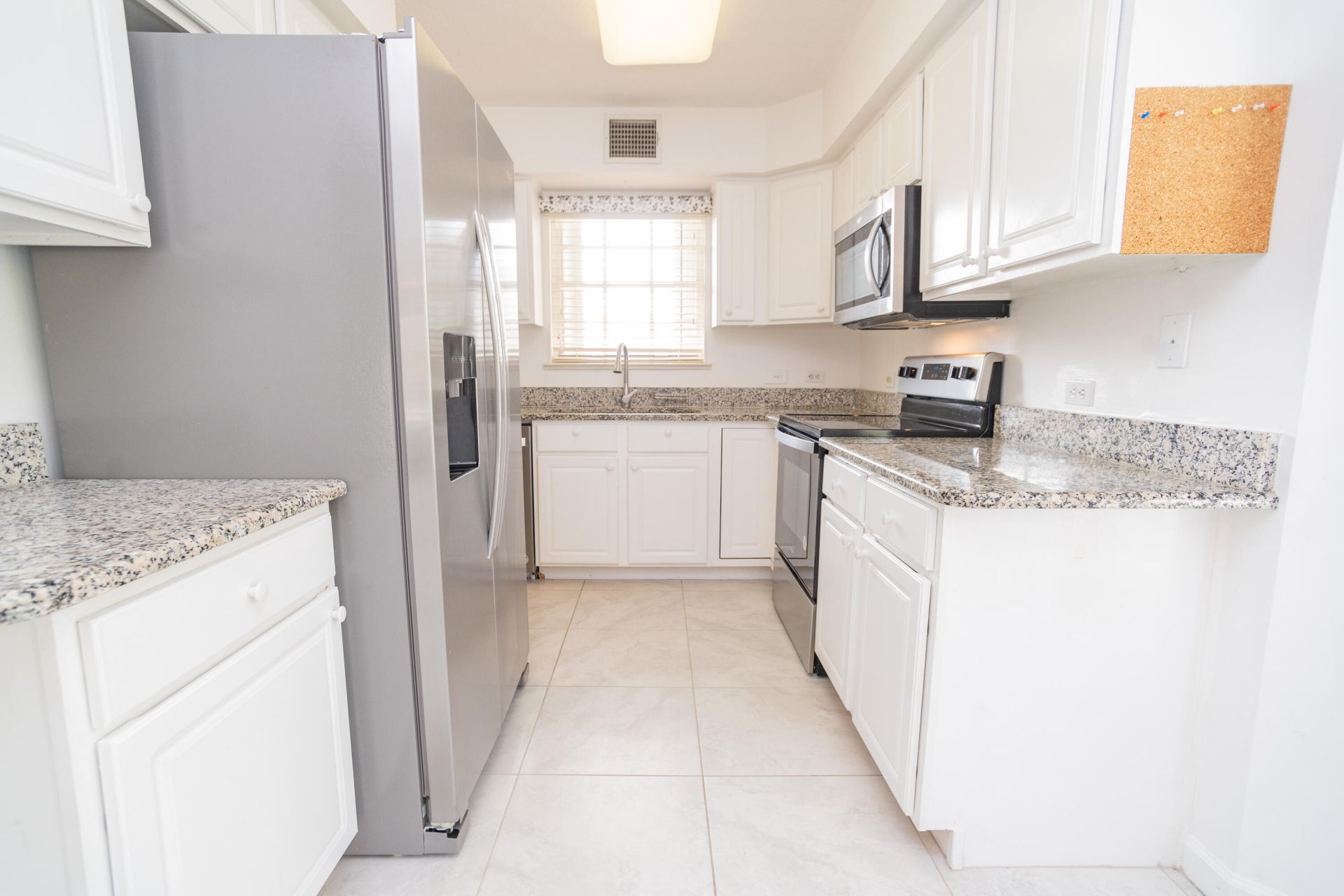 300 Grand Royale Circle, Unit 204, Vero Beach, FL 32962 Photo