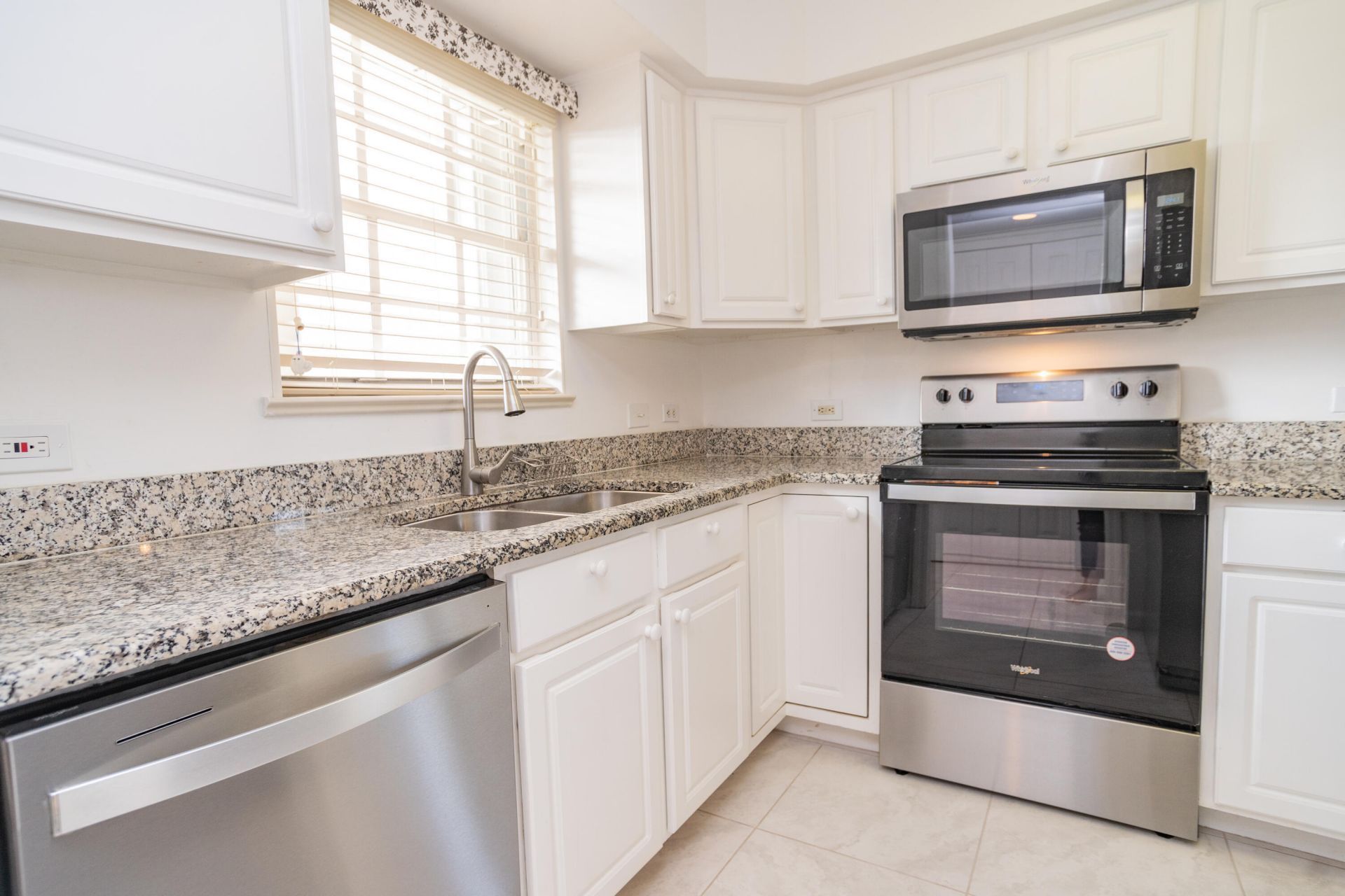 300 Grand Royale Circle, Unit 204, Vero Beach, FL 32962 Photo