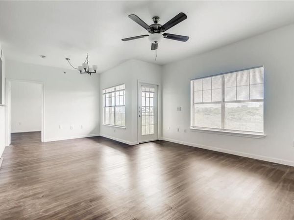 2320 Gracy Farms LN, Unit 835, Austin, TX 78758