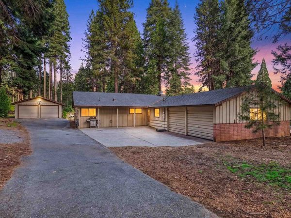 3653 Lake Almanor Drive, Lake Almanor, CA 96137