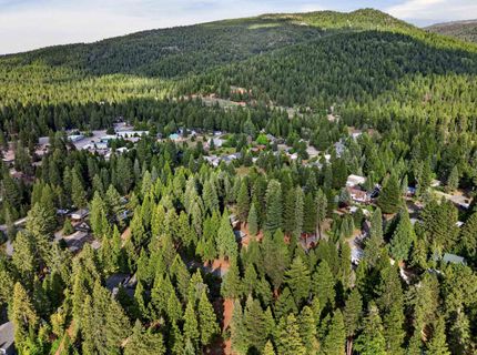 3653 Lake Almanor Drive, Lake Almanor, CA 96137 Photo