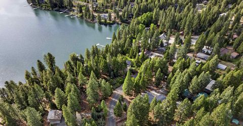 3653 Lake Almanor Drive, Lake Almanor, CA 96137 Photo