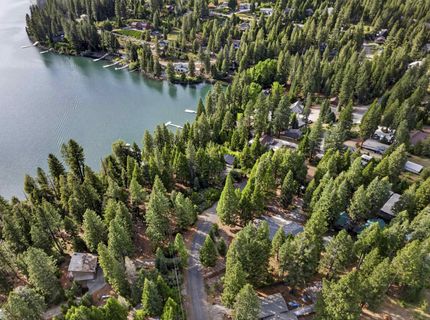 3653 Lake Almanor Drive, Lake Almanor, CA 96137 Photo